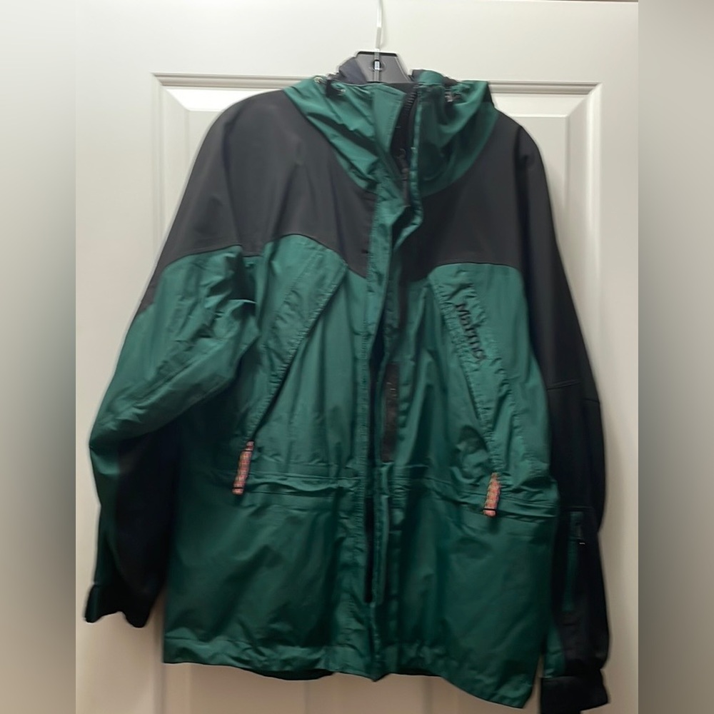 Womens Marmot Ski Shell Jacket. Size Large.